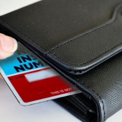 NI-Card-in-wallet